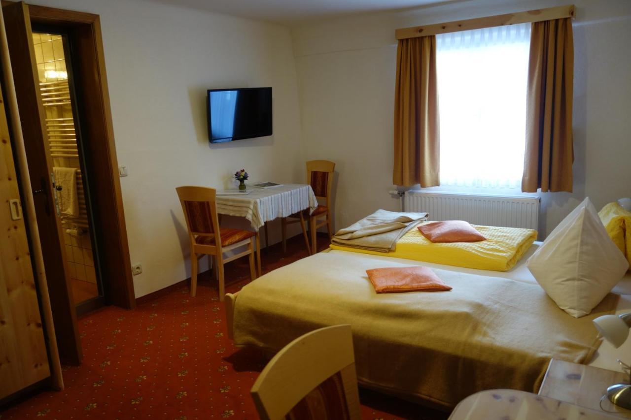 Edelsteinhotel Guniwirt Krakaudorf Kültér fotó