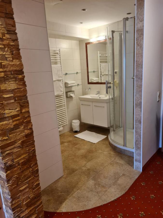 Edelsteinhotel Guniwirt Krakaudorf Kültér fotó
