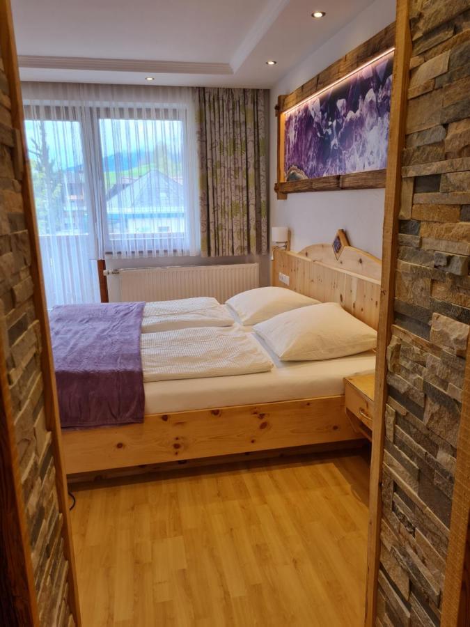 Edelsteinhotel Guniwirt Krakaudorf Kültér fotó