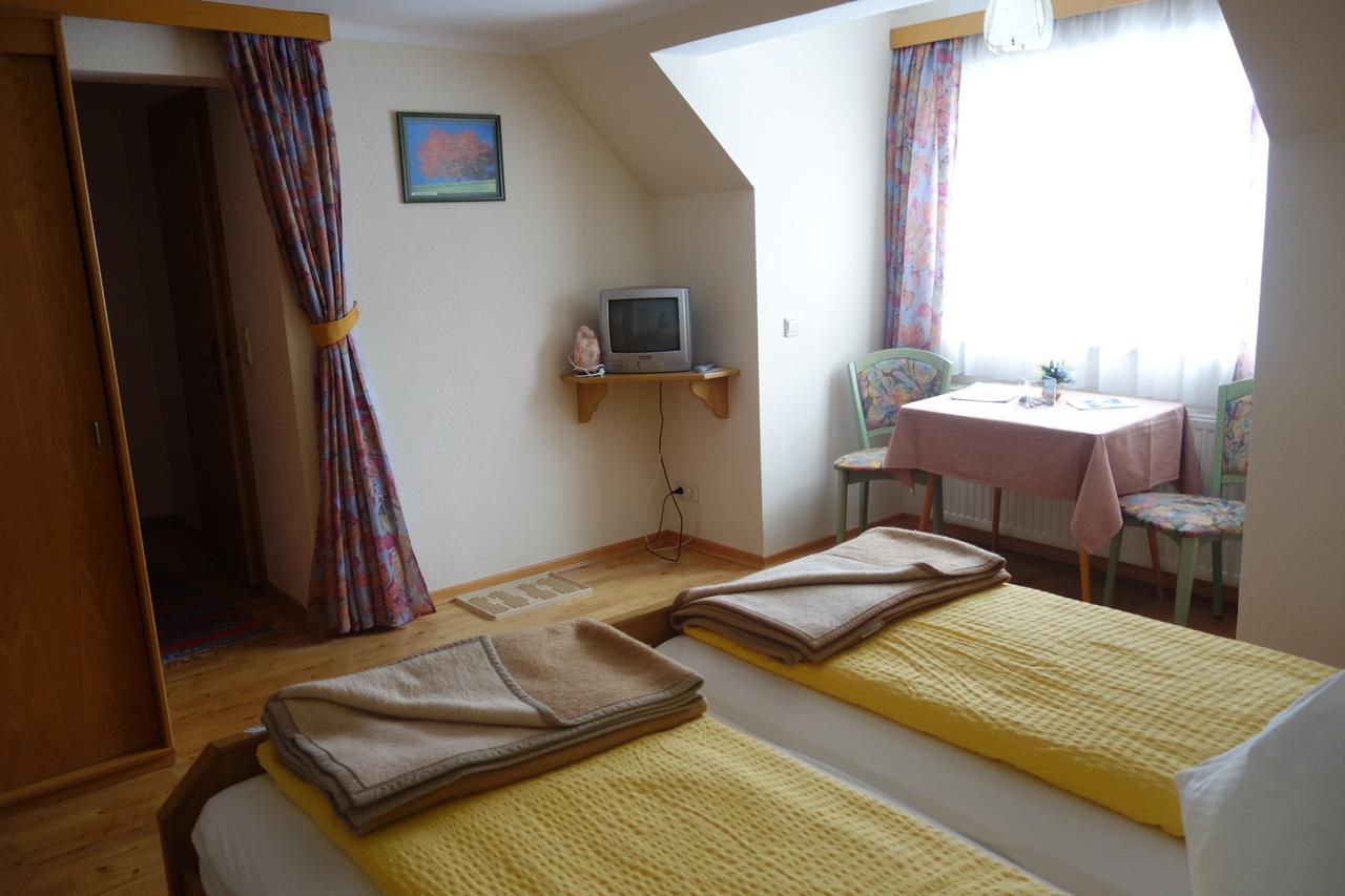Edelsteinhotel Guniwirt Krakaudorf Szoba fotó