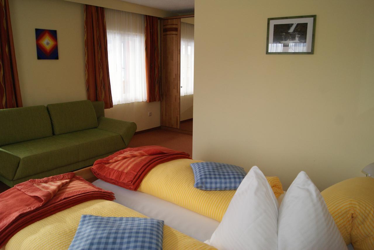 Edelsteinhotel Guniwirt Krakaudorf Szoba fotó