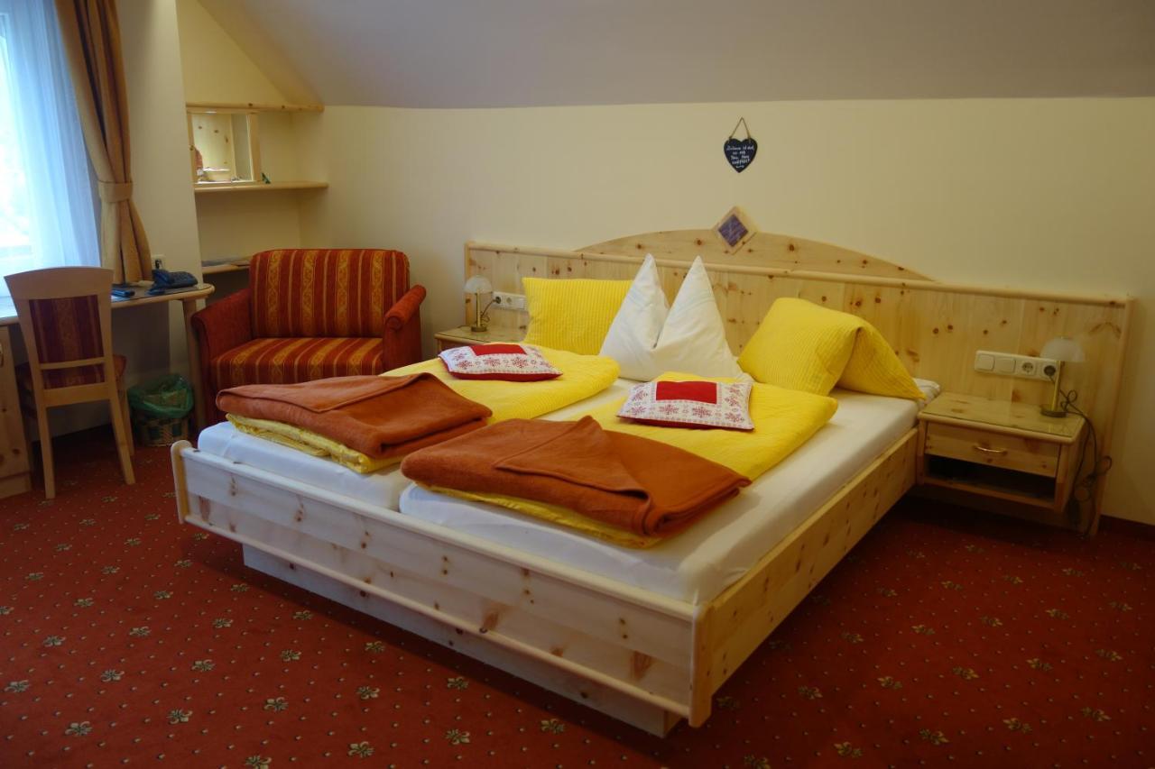 Edelsteinhotel Guniwirt Krakaudorf Kültér fotó